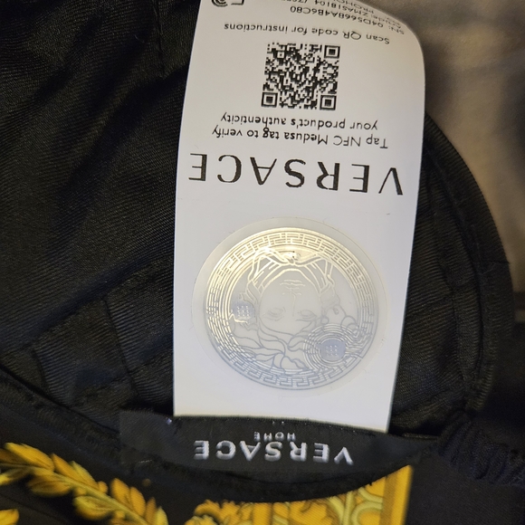 Versace Crete de Fleur Sleep Mask - Picture 8 of 12